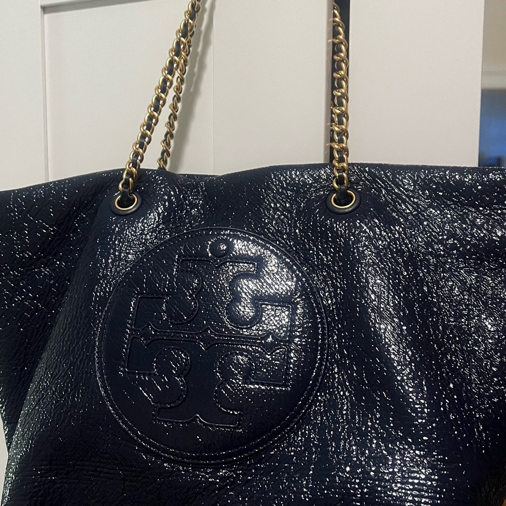 Tory Burch Navy Shoulder Bag with Gold Chain